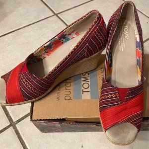 Toms Canvas & Jute Platform Espadrille Striped Peep Toe Wedges Red Tan (Sz 7.5)